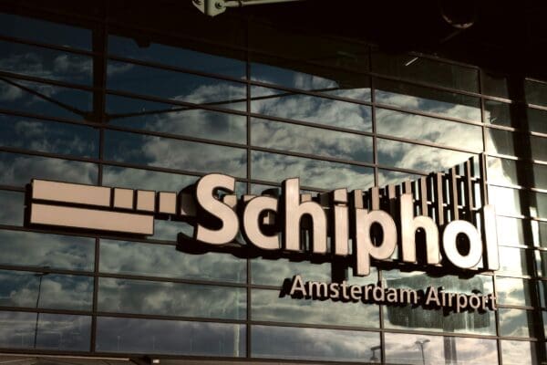 Helping Schiphol trade park energy cooperative to secure a better power supply and reduce CO2 emissions